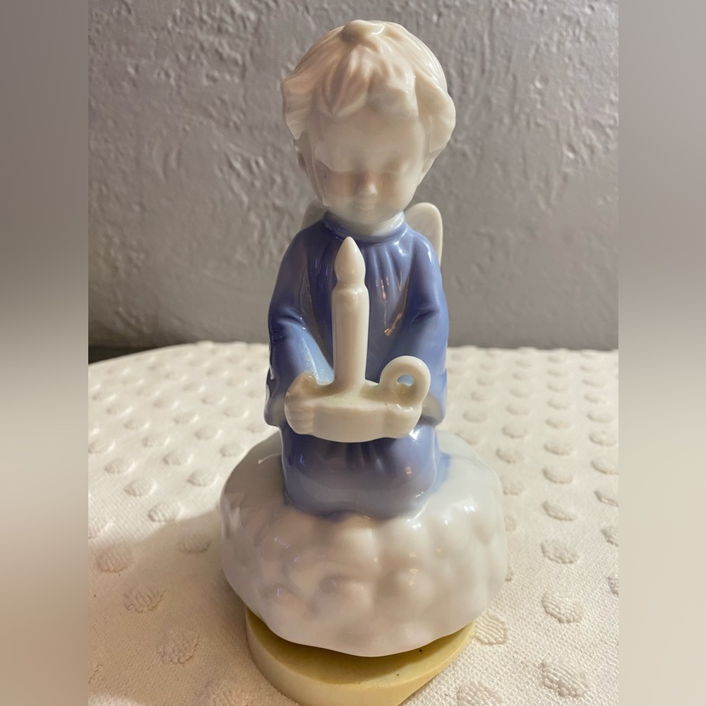 Vintage Japan Porcelain Angel Figurine Music Box